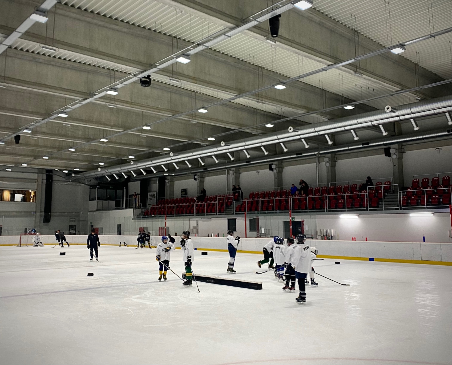 Letní Skills Kemp 2026 — trénink na ledě
